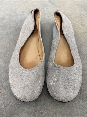 French Sole Silver Crackle Glitter Ballet Flats